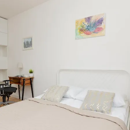 Fort Bema With Parking By Renters Varsavia