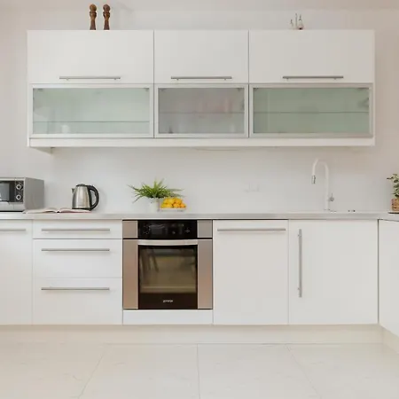 Fort Bema With Parking By Renters *