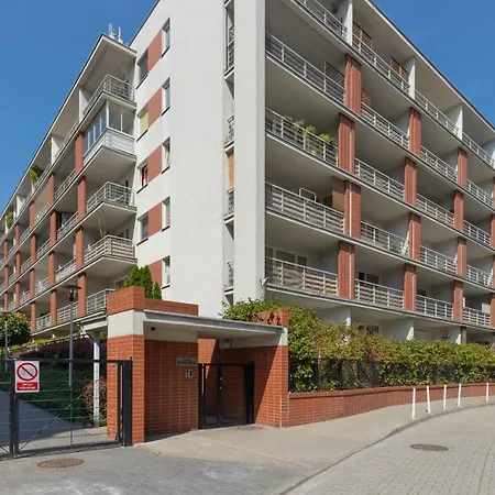 Fort Bema With Parking By Renters 바르샤바