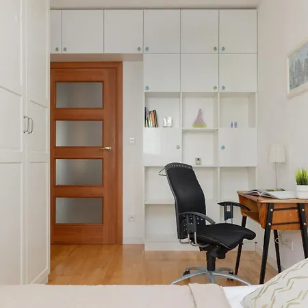 Fort Bema With Parking By Renters * Varsavia